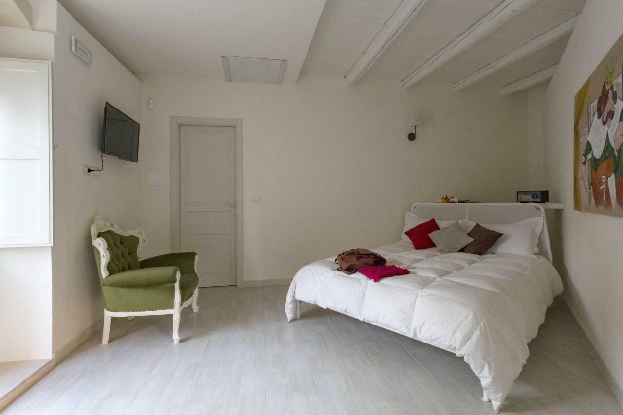 Hotel Re Bafe Syrakuzy Zewnętrze zdjęcie